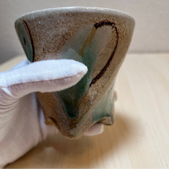 Cup. Hand thrown & altered. special firing. Beautiful. Artist J. Gandee. Second. - Picture 6 of 10